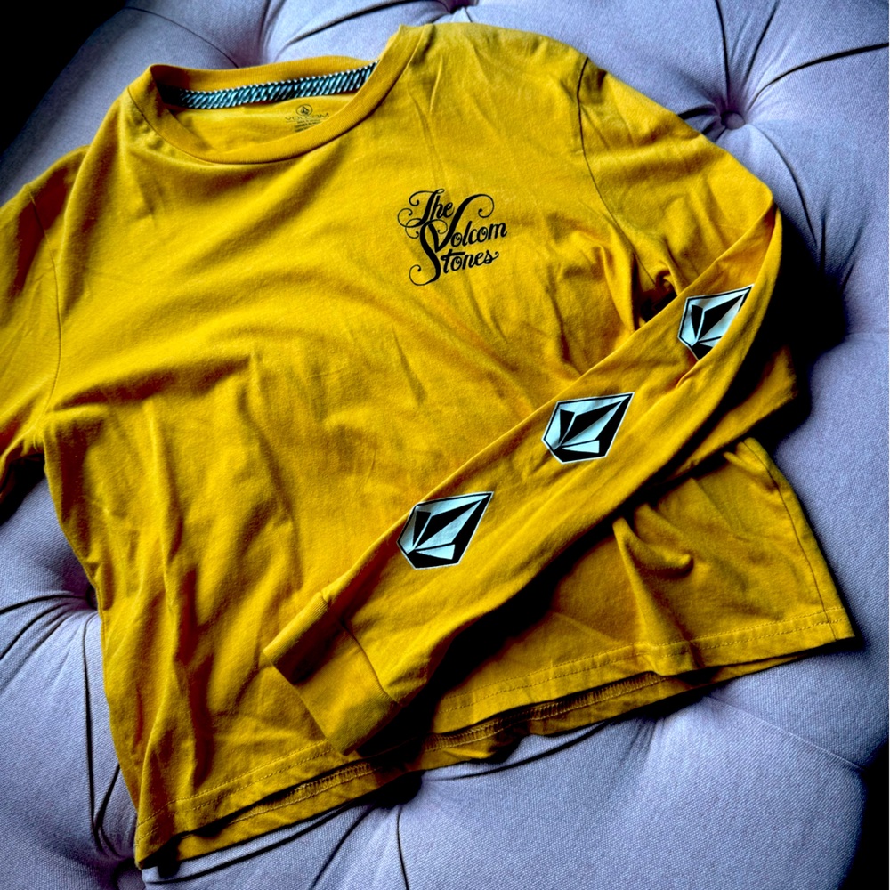 Volvos Long Sleeve Crop